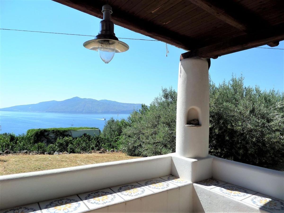 Case Al Mare - Terrazzi Panoramici E Ampio Giardino Santa Marina Salina Bagian luar foto
