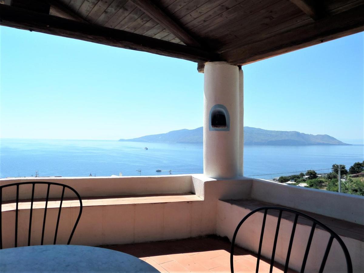 Case Al Mare - Terrazzi Panoramici E Ampio Giardino Santa Marina Salina Bagian luar foto