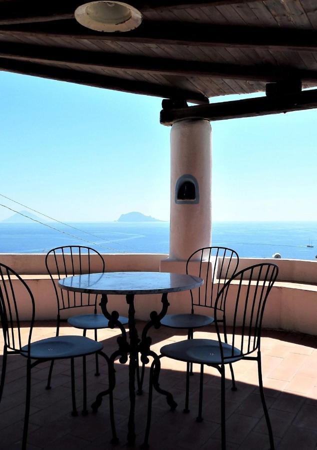 Case Al Mare - Terrazzi Panoramici E Ampio Giardino Santa Marina Salina Bagian luar foto