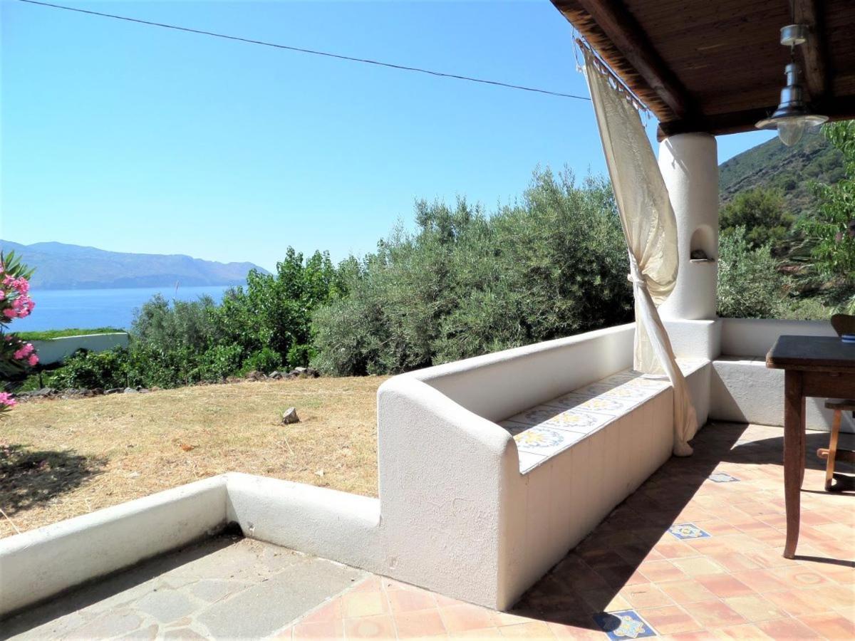 Case Al Mare - Terrazzi Panoramici E Ampio Giardino Santa Marina Salina Bagian luar foto